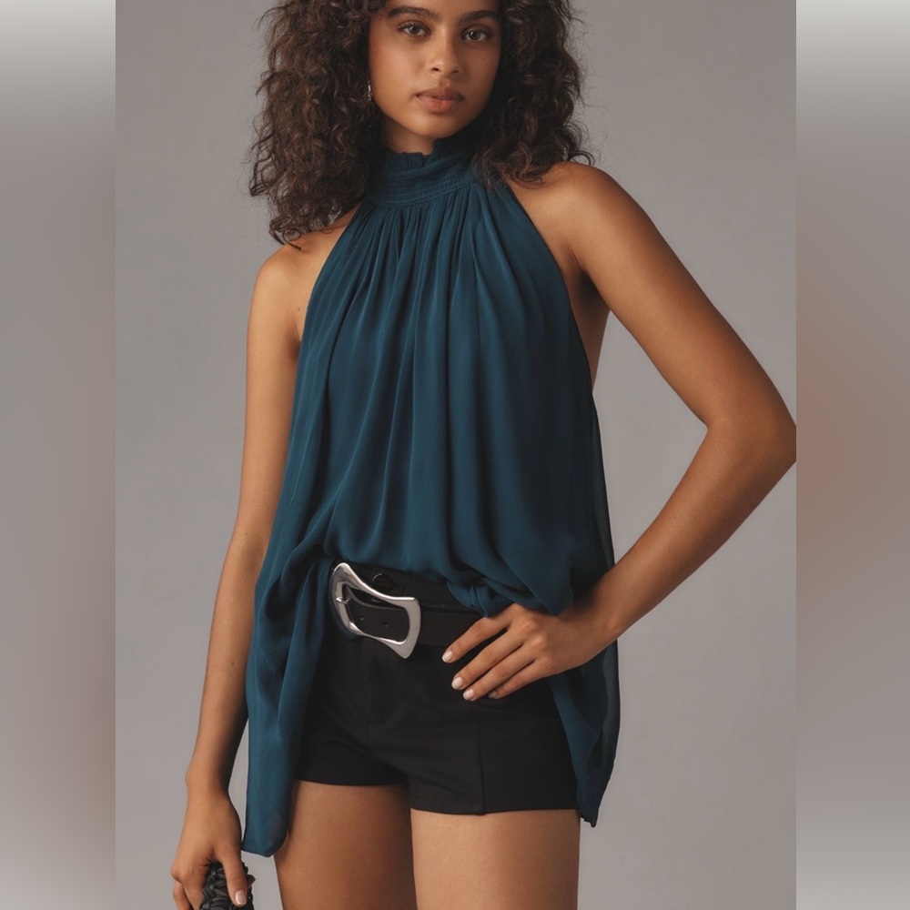BNWT Anthropologie halter swing top
Medium